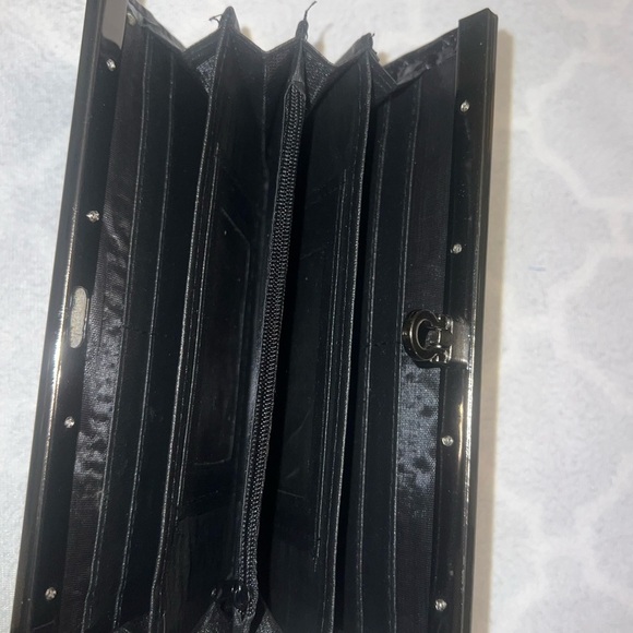 Black Geometric‎ Kiss Lock Evening Bag Party Clutch Wallet - Picture 2 of 3